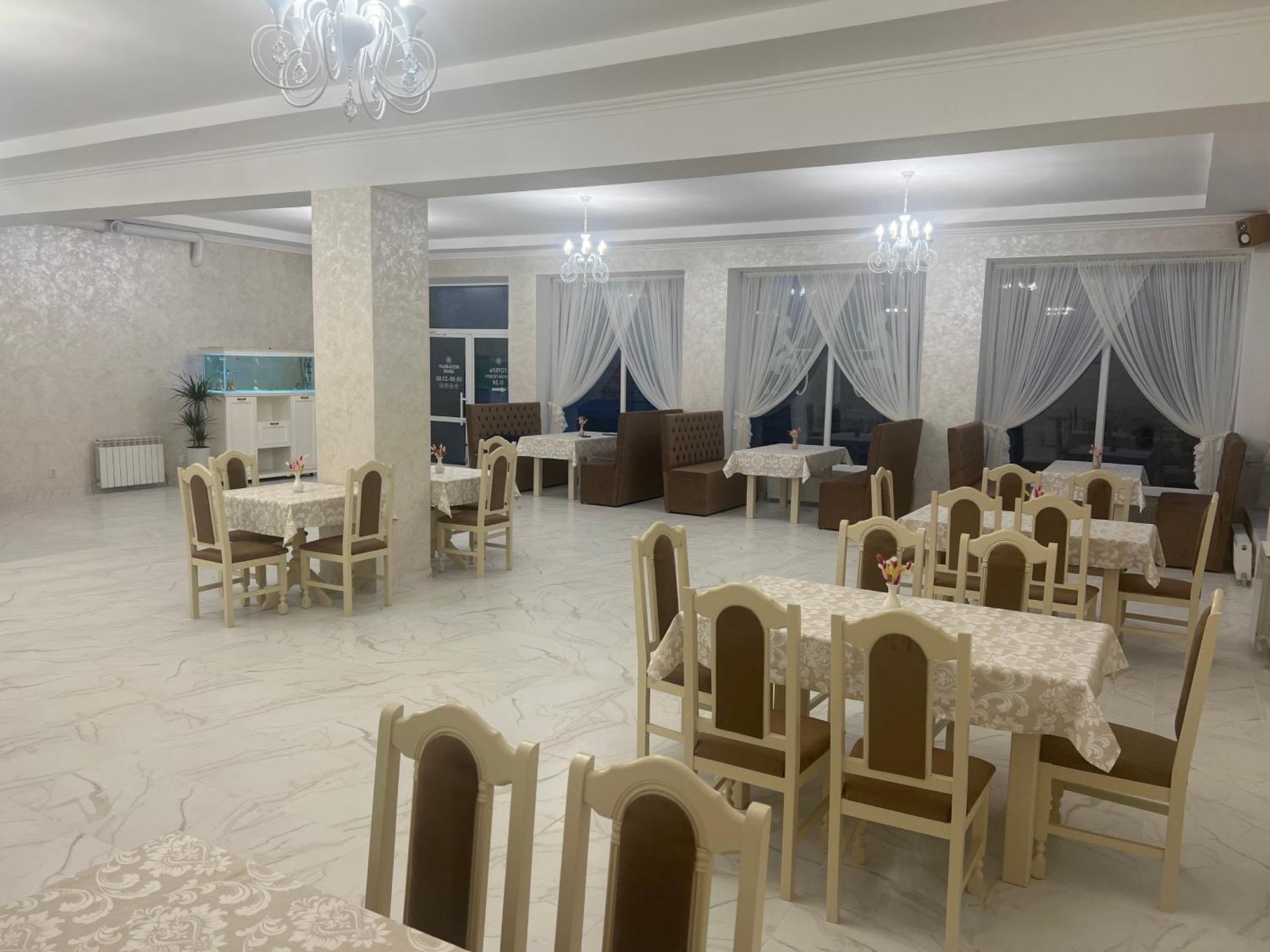 Grand Hotel Mohyliv-Podilskyi Exteriér fotografie