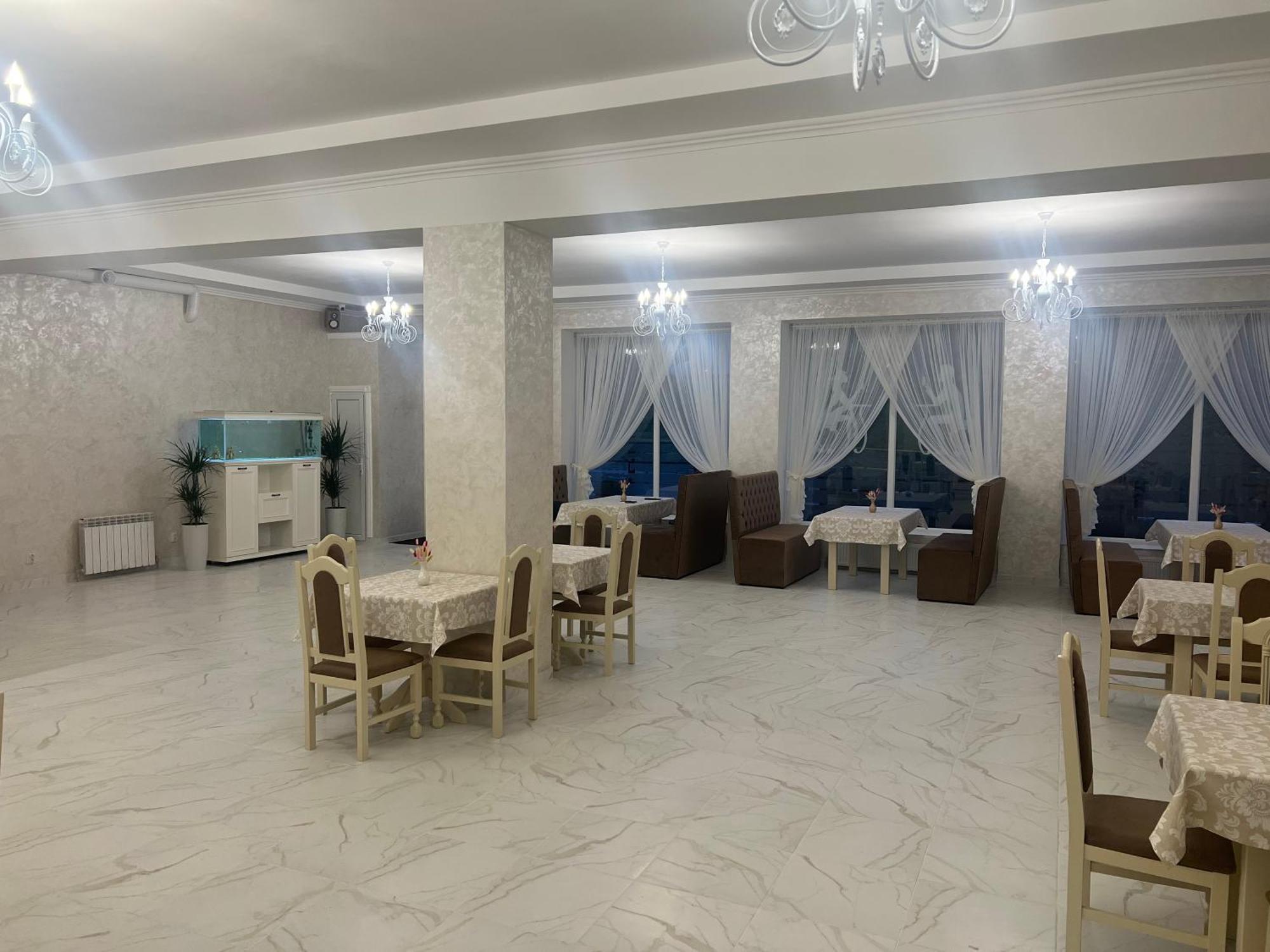 Grand Hotel Mohyliv-Podilskyi Exteriér fotografie